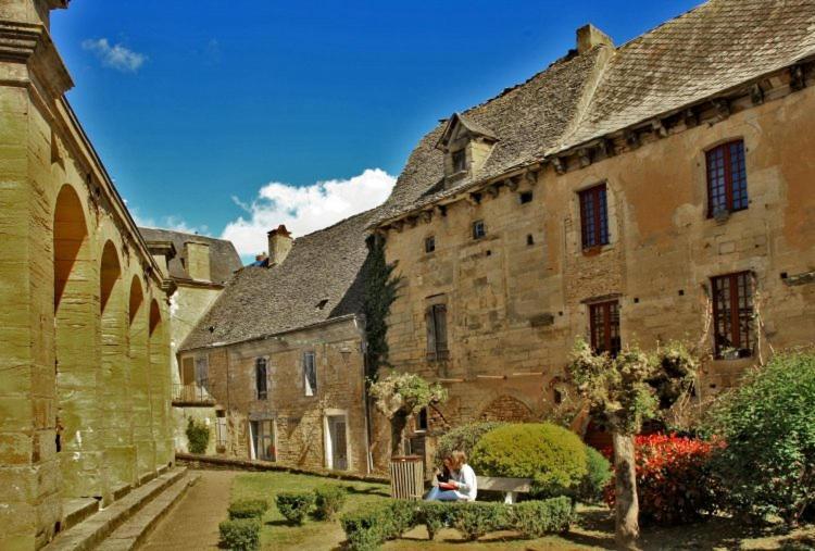 petite maison en pierre au coeur du Périgord noir Salignac Eyvigues Exterior foto
